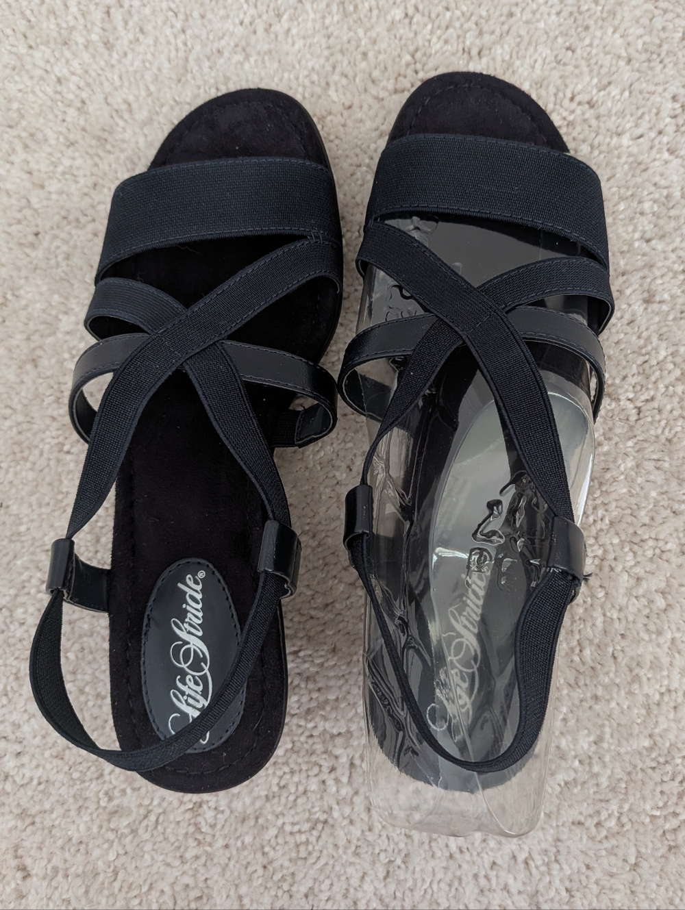 Life Stride Black Elastic Crisscross Sandals